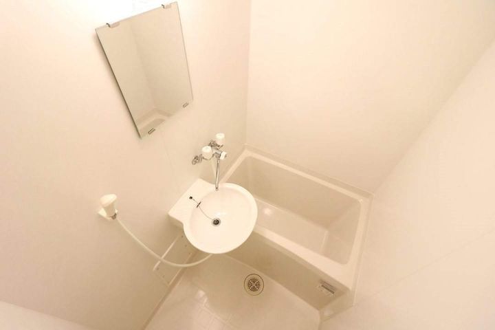 レオパレスオーキッドIの風呂