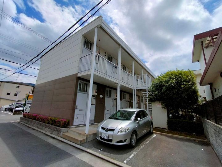 レオパレス東山本の外観