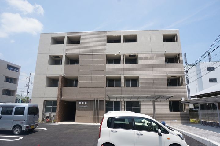 レノヴァティオ102の外観