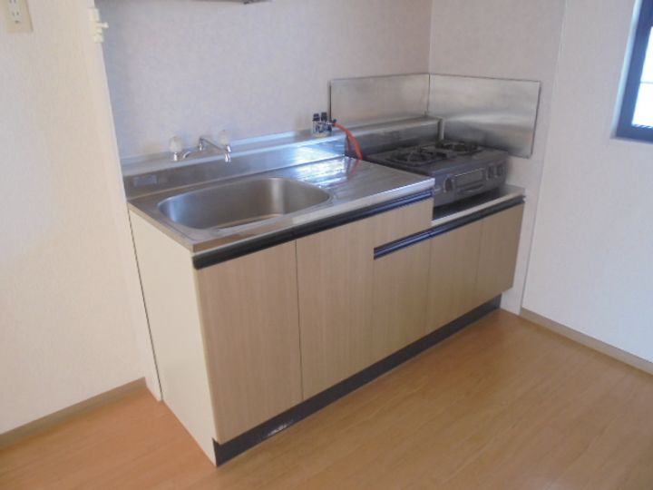 サンガーデンローズ203号室のキッチン