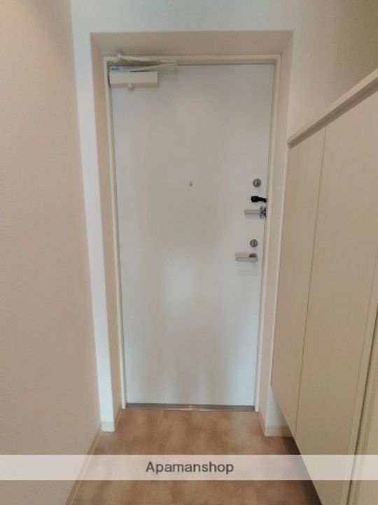 大阪府大阪市北区西天満3丁目の賃貸マンションの玄関