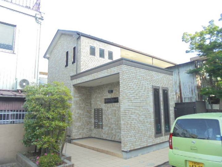 ルミエール高槻の外観