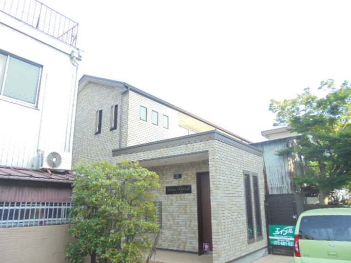 ルミエール高槻の外観