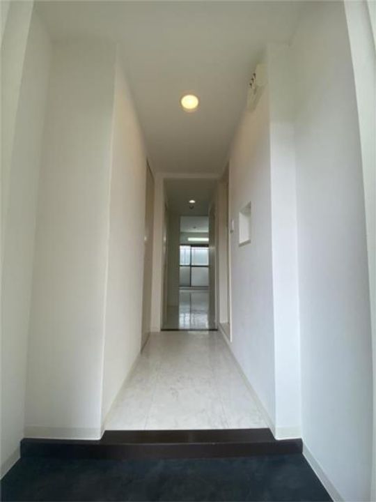 ホワイトプラザの玄関