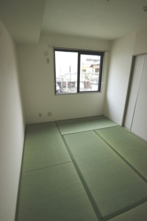 シンフォニックガーデンC棟105の内装