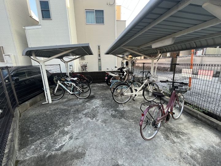 シンフォニックガーデンC棟105の内装