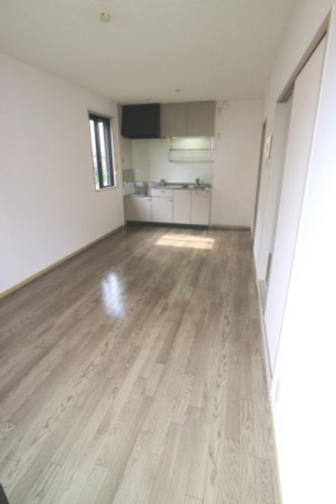 シンフォニックガーデンC棟105の居間