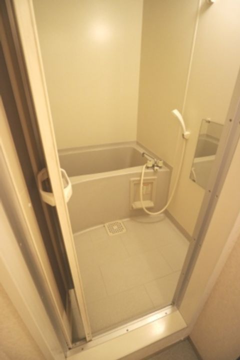 シンフォニックガーデンC棟105の風呂