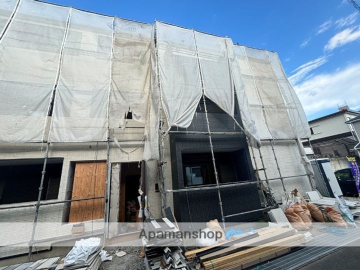 ピレーネ中野本町の外観