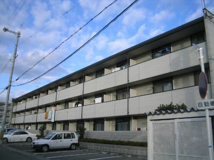レオパレスOHIの外観