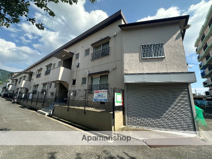 山本マンション101の外観