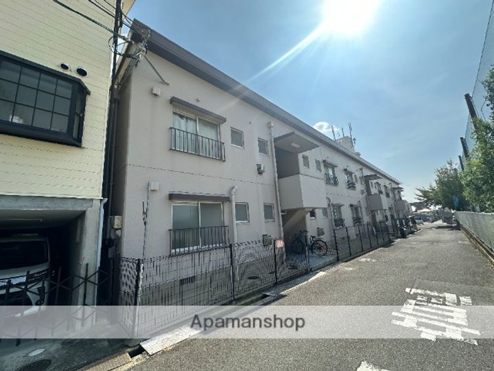 山本マンション101の外観