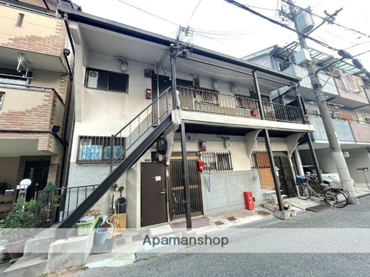 前西文化2F左の外観