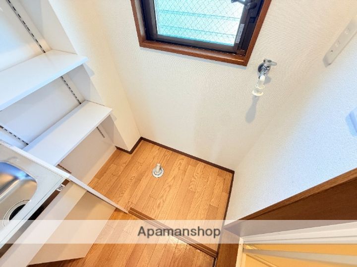 大阪府東大阪市三島1丁目の賃貸マンションの内装