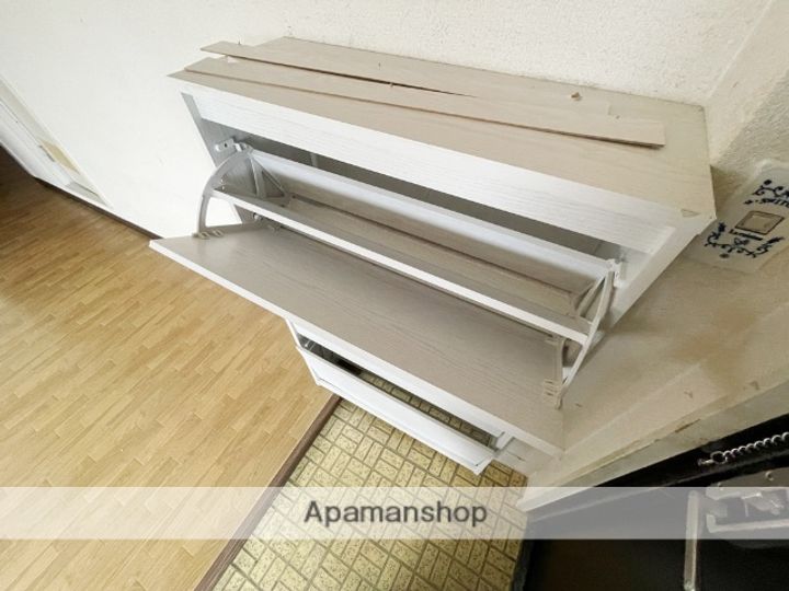 大阪府東大阪市金岡4丁目の賃貸マンションの内装