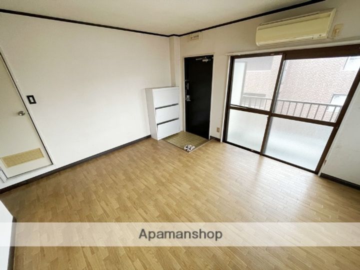 大阪府東大阪市金岡4丁目の賃貸マンションの内装