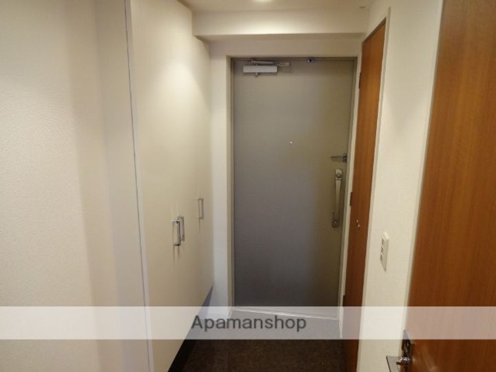 CASSIA高井田NORTHCOURTの玄関