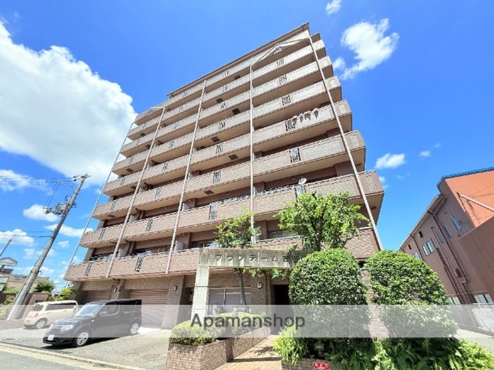 大阪府東大阪市中新開1丁目の賃貸マンションの外観