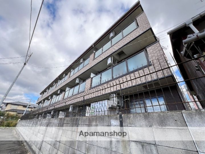 コーポラス新石切の外観