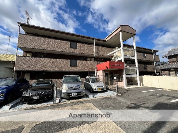 コーポラス新石切の外観