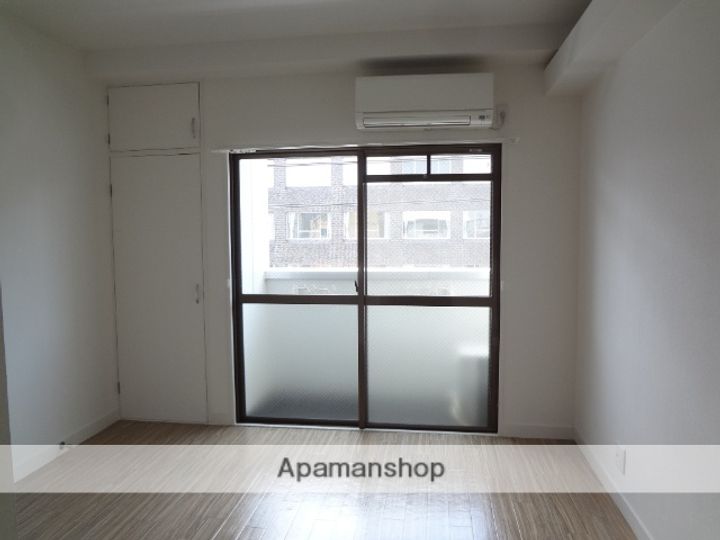 BLUE STAR G−1の居間