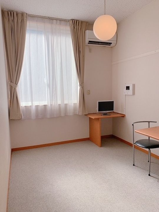 レオパレスMarutakaの居間