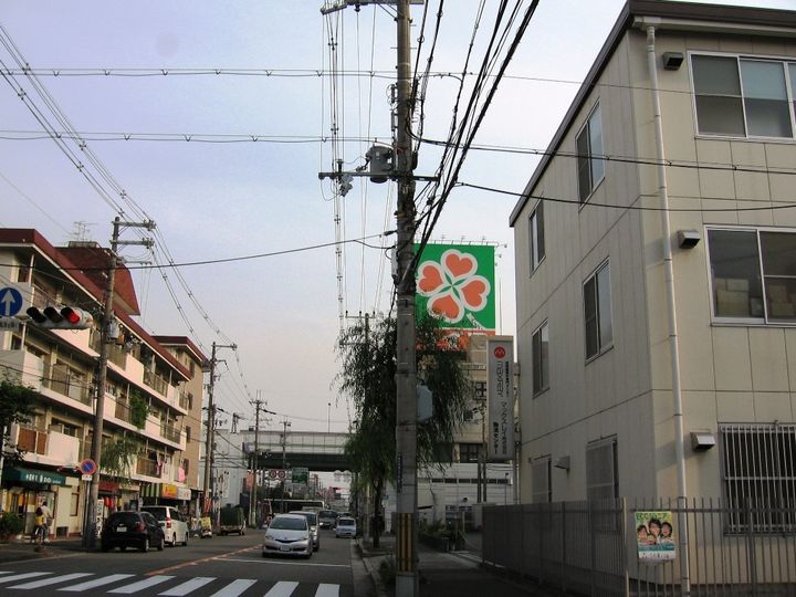 レオパレスラピスラズリ高井田の周辺
