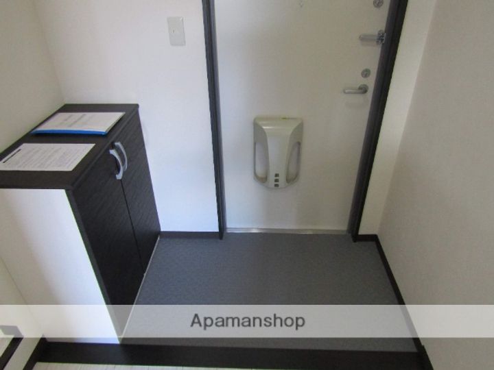 アームスコート若江岩田の玄関