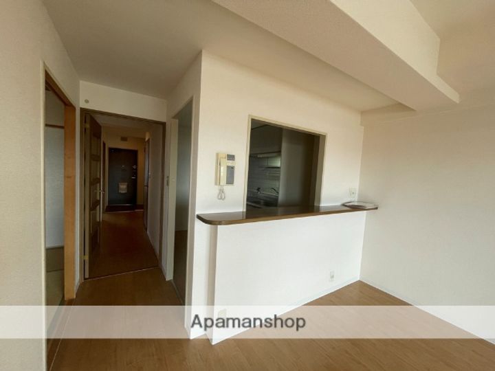 ラポール山賀の内装