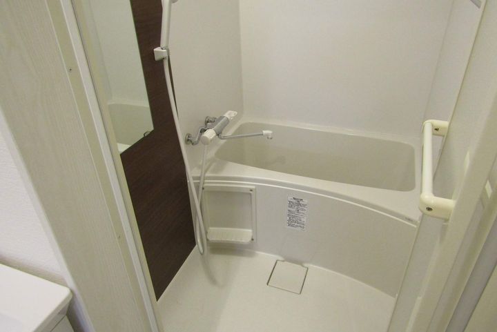 ノイヴェル布施301の風呂