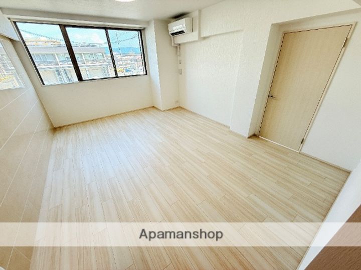 大阪府東大阪市長田中1丁目の賃貸マンションの内装