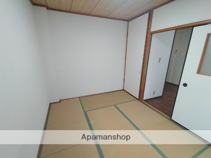 ピースハイツ長堂の内装