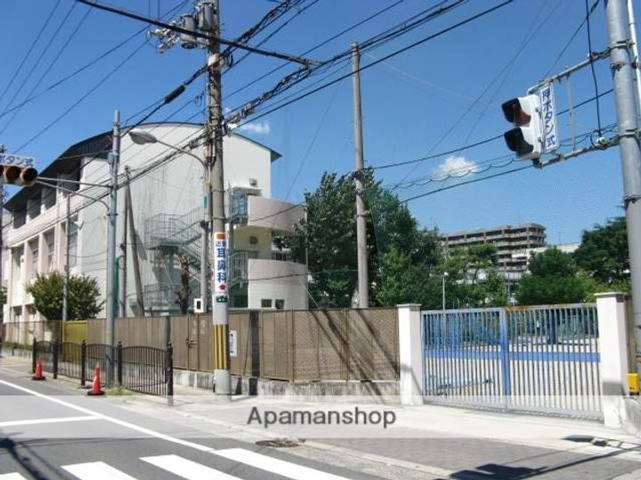 ピースハイツ長堂の周辺
