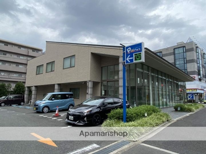 ピースハイツ長堂の周辺
