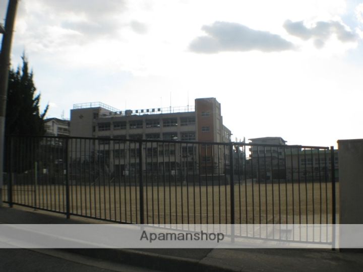 アーバンヒル石切の周辺