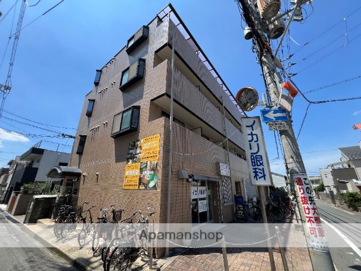 イーストマンションムラオの外観