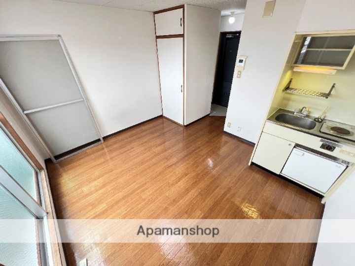 大阪府東大阪市花園本町1丁目の賃貸マンション403の居間