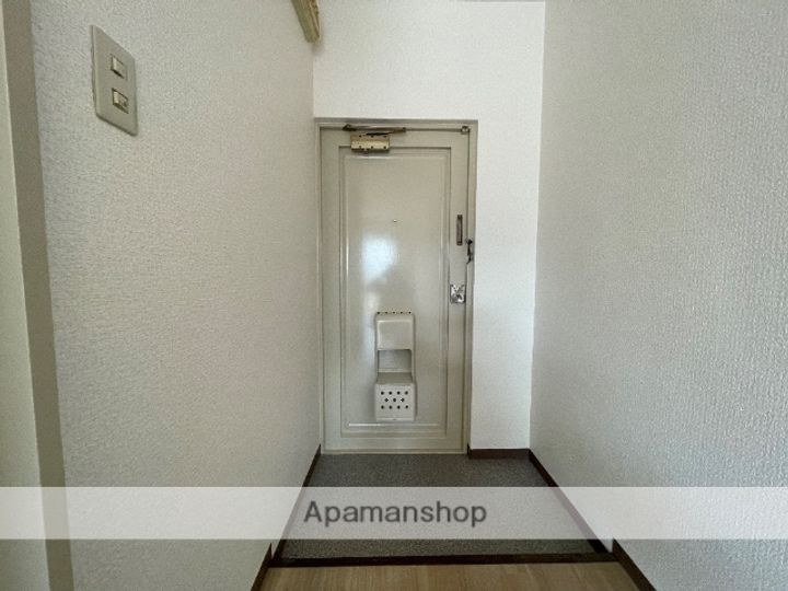 ボヌール里中の玄関