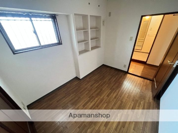 大阪府東大阪市吉田7丁目の賃貸マンションの内装