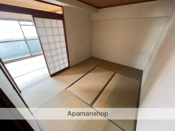 大阪府東大阪市吉田7丁目の賃貸マンションの内装