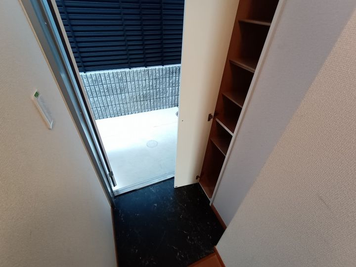 レオパレスハナテン2番館の居間