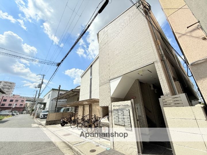 大阪府東大阪市中新開2丁目の賃貸アパートの外観