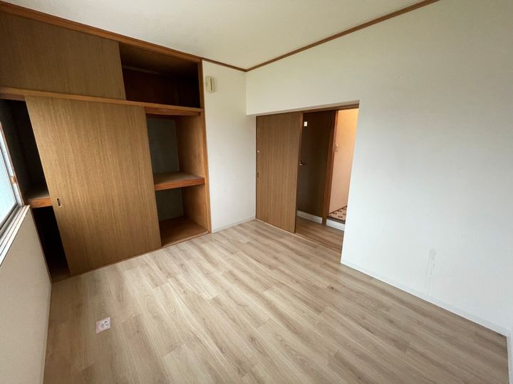 八尾マンション58号室の内装
