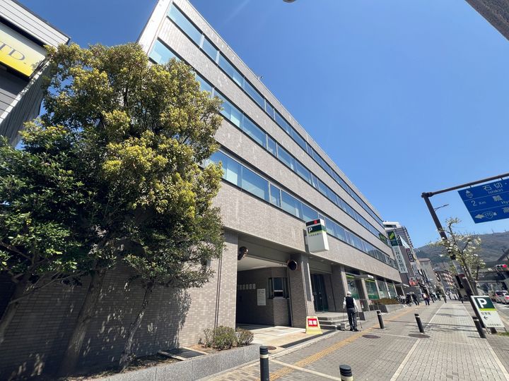 ガレージハウス DBASEの周辺