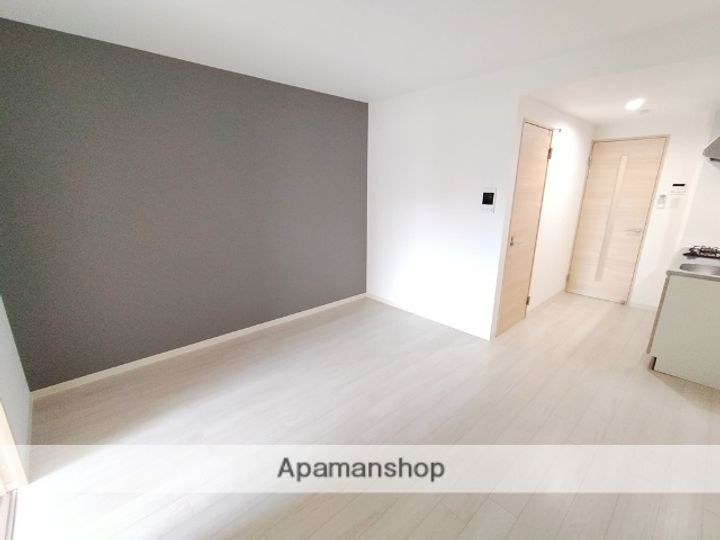 大阪府東大阪市友井4丁目の賃貸アパートの居間