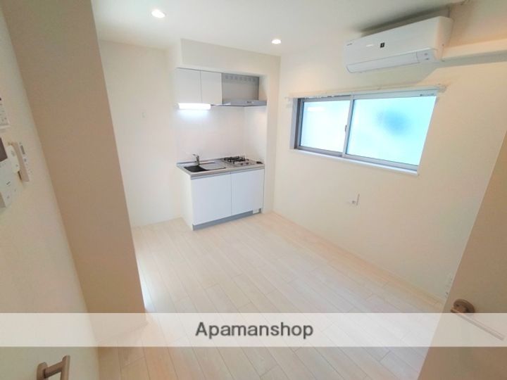 LAUGH TALE2番館の居間