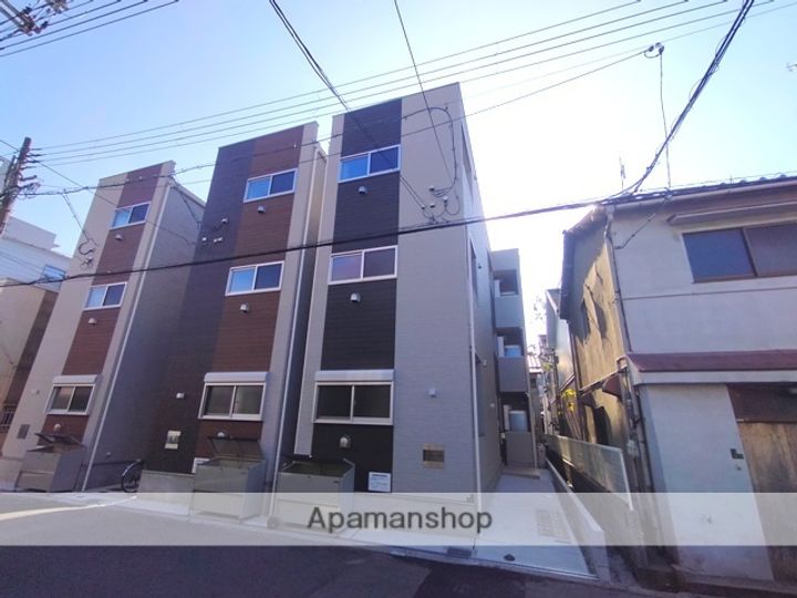 LAUGH TALE2番館の外観