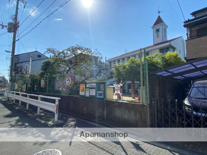 LAUGH TALE2番館の周辺