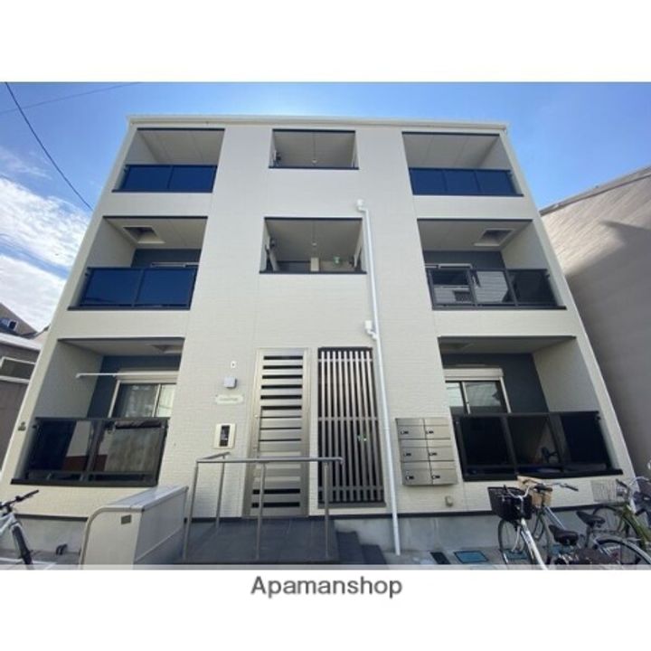 F MAISON RUELLEの外観