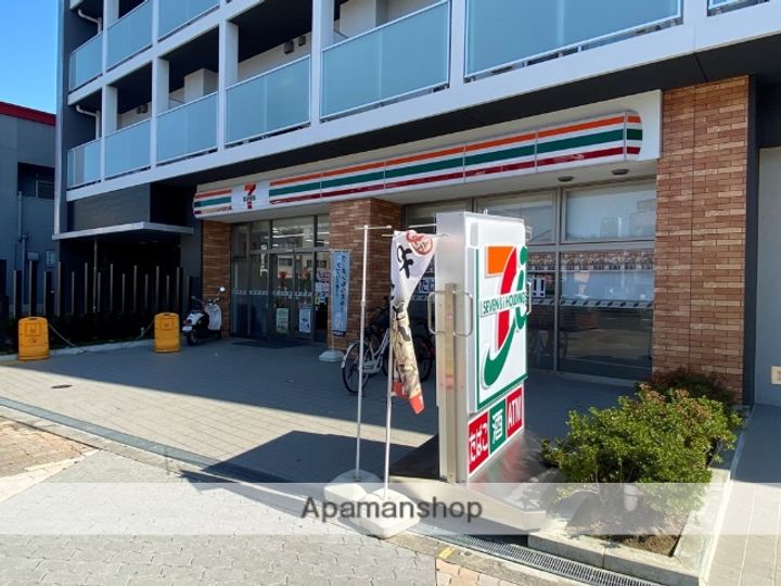 F MAISON RUELLEの周辺